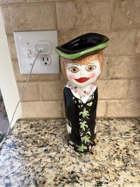 Bella Casa by Susan Patsy Signed Ceramic Piece in Black, Green, Rose, Cream